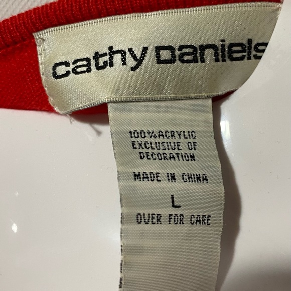 Red top  3/4 length sleeves, size large, detailing around the neck - Picture 3 of 5